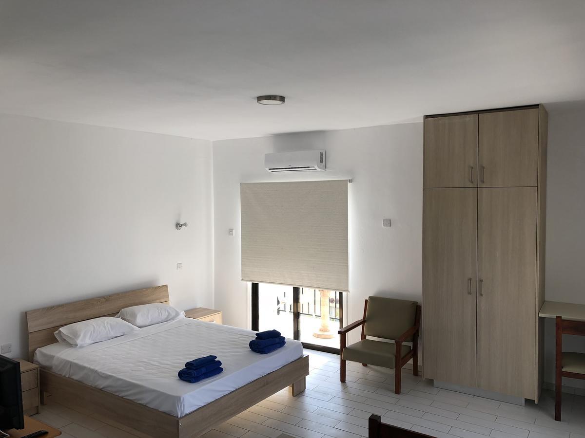 Kasapis Apts Apartment Larnaca Exterior photo
